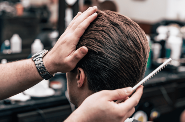 Coiffure à domicile – Votre plus belle version, sans vous déplacer 💇